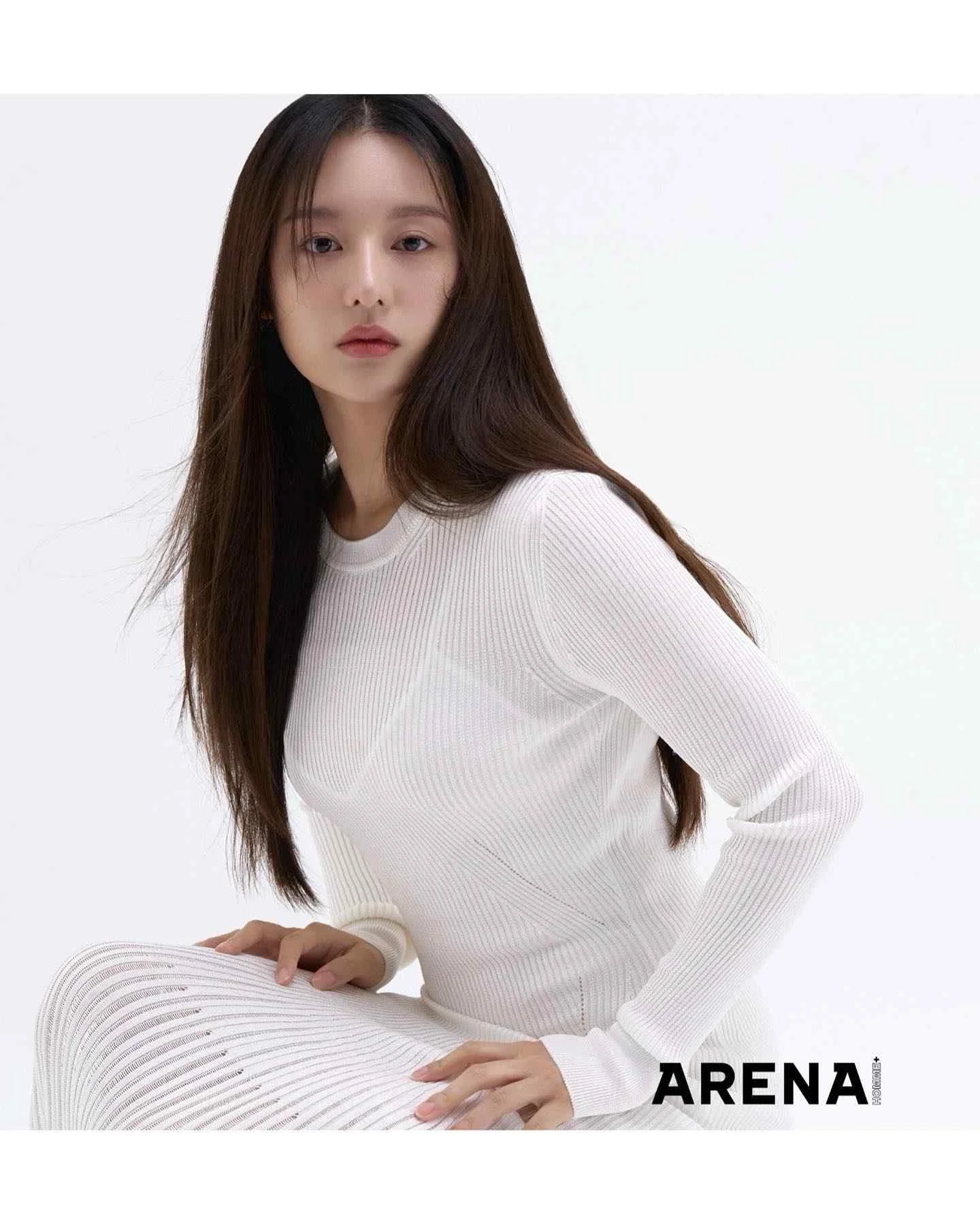 Kim Ji Won - kim-ji-won-sexy-21.webp